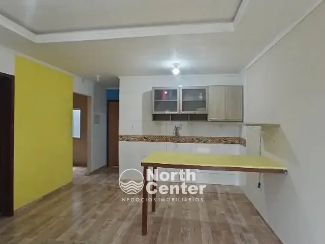 Casa 3 quartos e 2 banheiros, para alugar, no bairro Salinas em Balneário Barra do Sul
