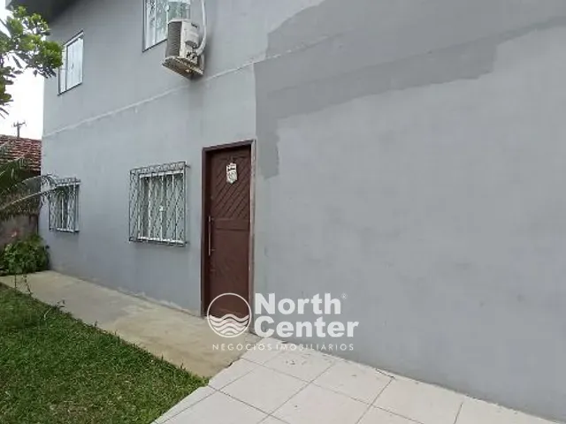 Casa 3 quartos e 2 banheiros, para alugar, no bairro Salinas em Balneário Barra do Sul