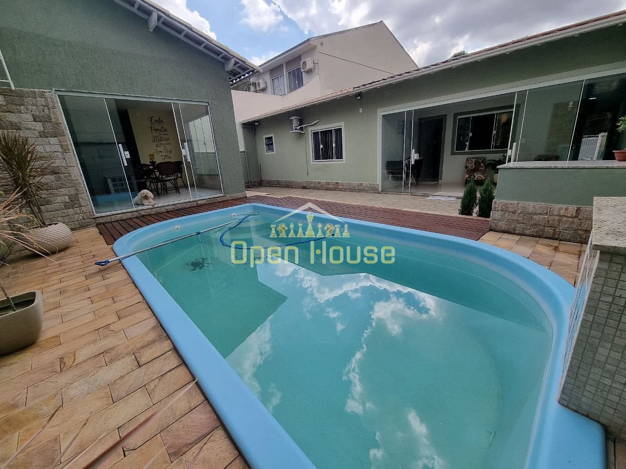 Casa, 3 quartos, 218 m² - Foto 1