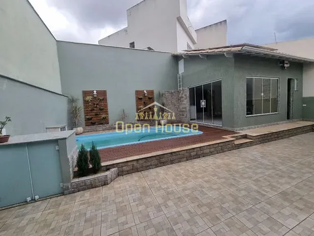 Casa com 320m² 3 quartos e 1 banheiro, à venda, no bairro Jardim Belvedere em Volta Redonda