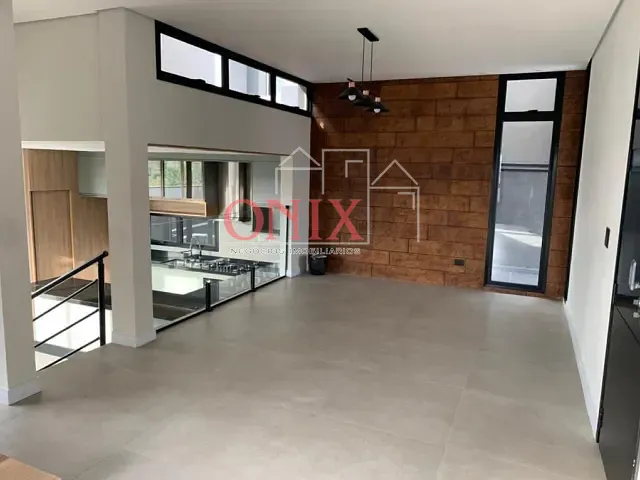 Casa com 290m², à venda, no bairro Cézar de Souza em Mogi das Cruzes