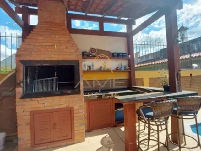 Casa com 360m² 4 quartos e 4 banheiros, à venda, no bairro Centro em Pelotas