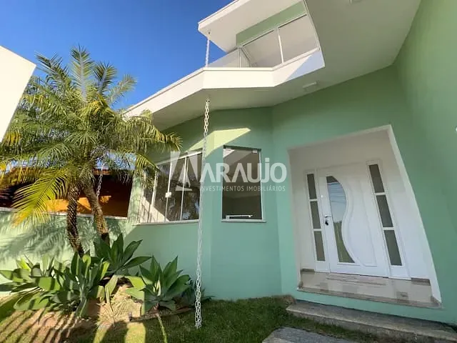Casa com 438m² 2 quartos e 2 banheiros, à venda, no bairro Praia dos Amores em Balneário Camboriú