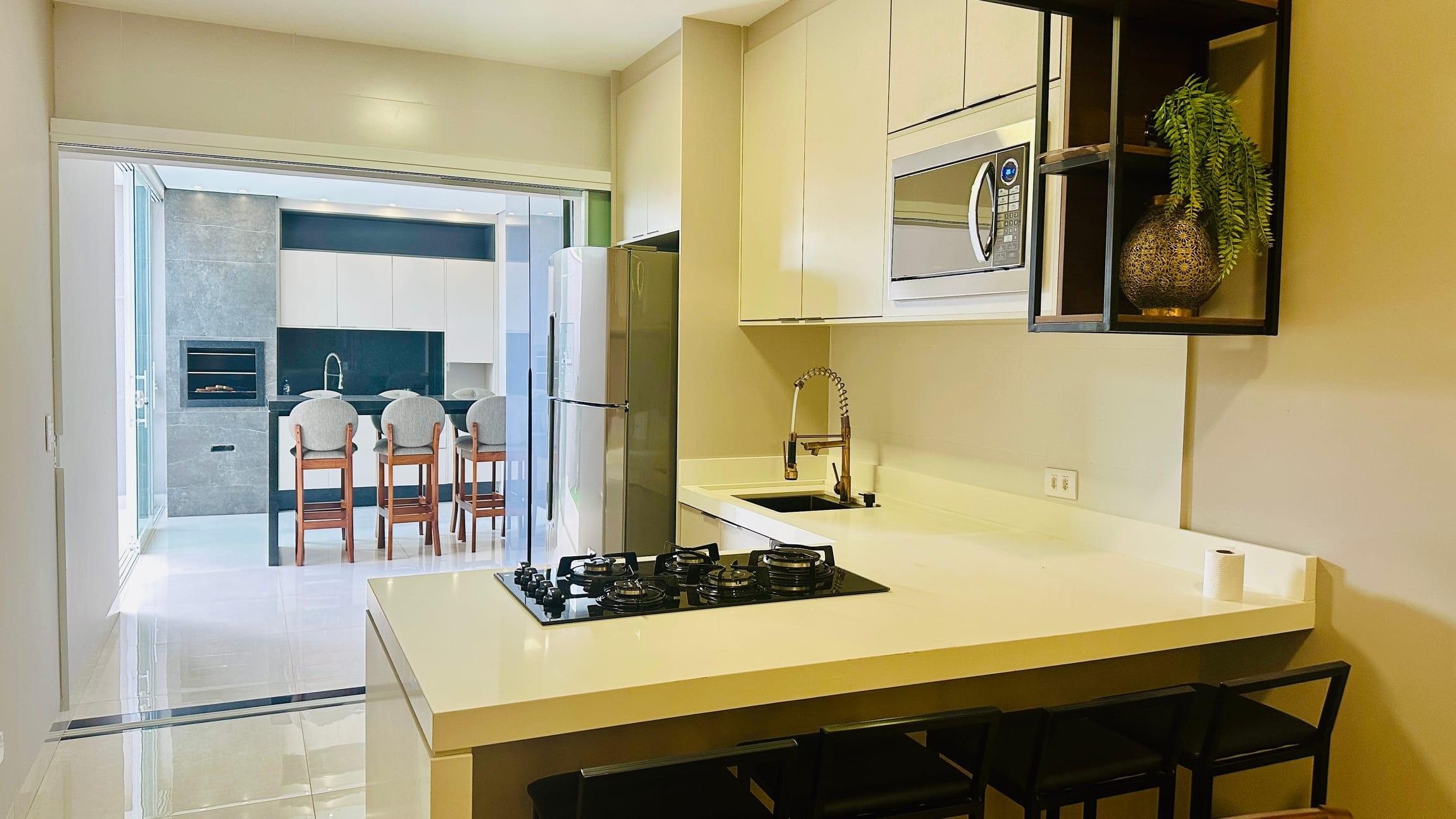LINDA CASA SEMI-MOBILIADA NO JD DIAS 1 | R$560 MIL