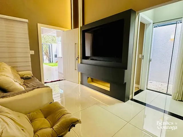 Casa 3 quartos e 2 banheiros, à venda, no bairro Jardim Dias I em Maringá