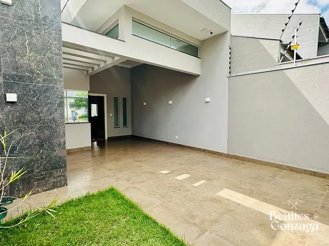 Casa 3 quartos e 2 banheiros, à venda, no bairro Jardim Dias I em Maringá