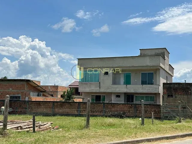 Casa 3 quartos e 3 banheiros, à venda, no bairro Ribanceira do Sul em São João Batista