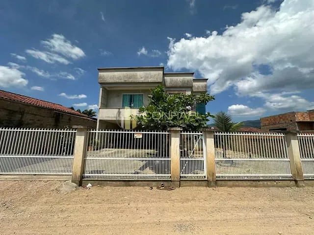 Casa 3 quartos e 3 banheiros, à venda, no bairro Ribanceira do Sul em São João Batista