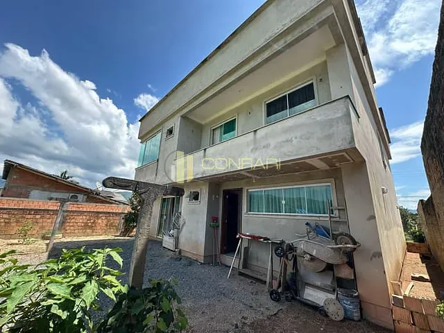 Casa 3 quartos e 3 banheiros, à venda, no bairro Ribanceira do Sul em São João Batista