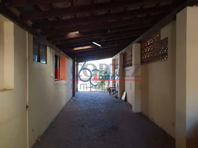 Casa com 333m², à venda, no bairro Vila Saibreiro em Rio Claro