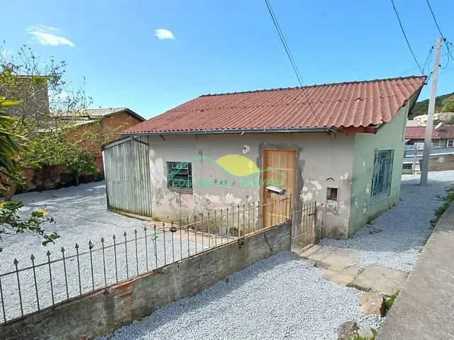 Casa à venda, no bairro Ribeirão da Ilha em Florianópolis