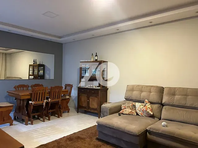 Casa com 200m² 2 quartos e 2 banheiros, à venda, no bairro Conjunto Habitacional Isaura Pitta Garms em Bauru