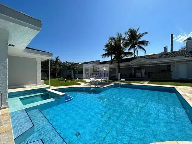 Casa com 2000m² 7 quartos e 2 banheiros, à venda ou para alugar, no bairro Jardim Acapulco em Guarujá
