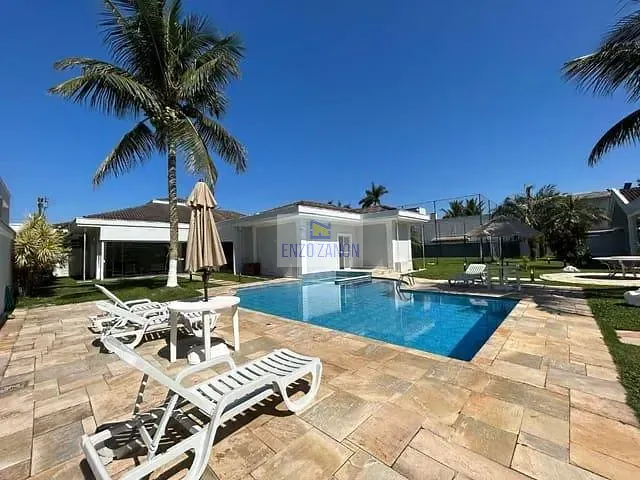 Casa com 2000m² 7 quartos e 2 banheiros, à venda ou para alugar, no bairro Jardim Acapulco em Guarujá