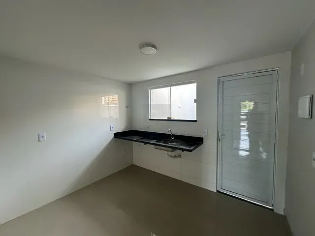 Casa com 200m² 2 quartos e 2 banheiros, à venda, no bairro JARDIM ATLÂNTICO CENTRAL  em Maricá