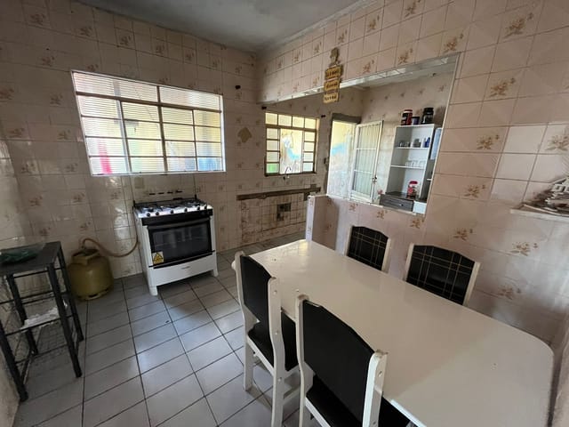 Casa com 325m² 2 quartos e 1 banheiro, à venda, no bairro Jardim Lisa em Campinas