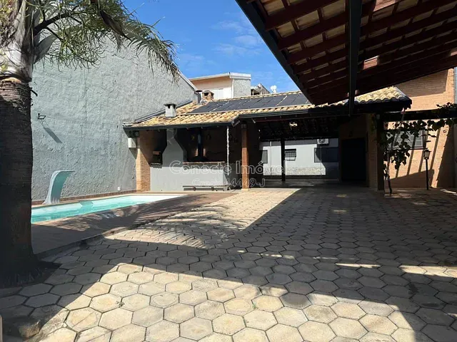 Casa com 284m² 2 quartos e 2 banheiros, à venda, no bairro Jardim Cruzeiro do Sul em Jaguariúna