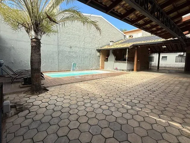 Casa com 284m² 2 quartos e 2 banheiros, à venda, no bairro Jardim Cruzeiro do Sul em Jaguariúna