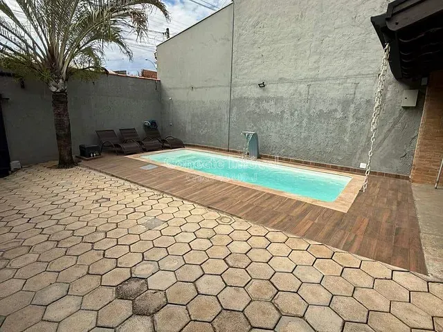 Casa com 284m² 2 quartos e 2 banheiros, à venda, no bairro Jardim Cruzeiro do Sul em Jaguariúna