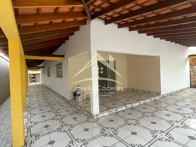 Casa com 420m² 4 quartos e 1 banheiro, à venda, no bairro Vila Pirineu em Várzea Grande