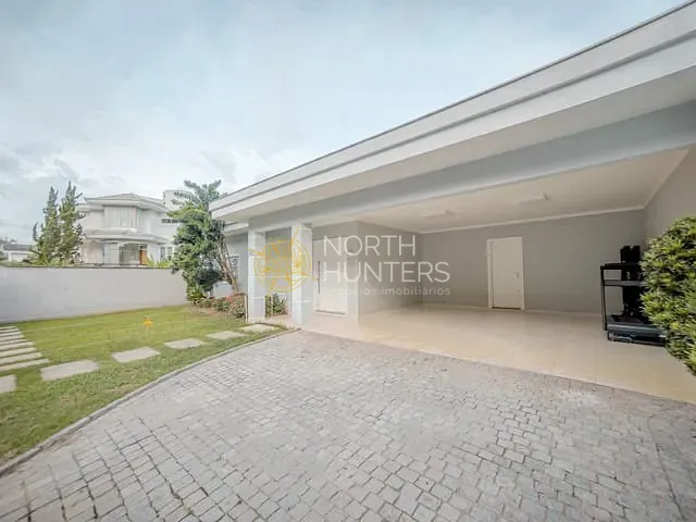 Casa com 562m² 4 quartos e 4 banheiros, à venda, no bairro América em Joinville