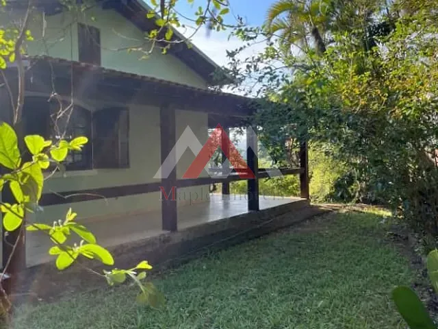 Casa com 1300m² 2 quartos e 3 banheiros, à venda, no bairro Mata Paca em Niterói