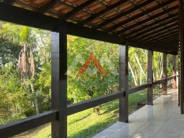 Casa com 1300m² 2 quartos e 3 banheiros, à venda, no bairro Mata Paca em Niterói