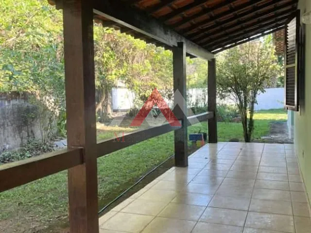 Casa com 1300m² 2 quartos e 3 banheiros, à venda, no bairro Mata Paca em Niterói