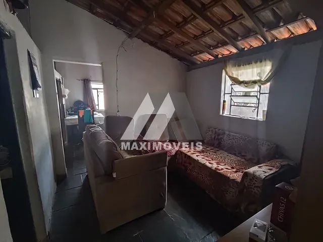 Casa com 192m² 2 quartos e 1 banheiro, à venda, no bairro Alto Planalto em Araçuaí