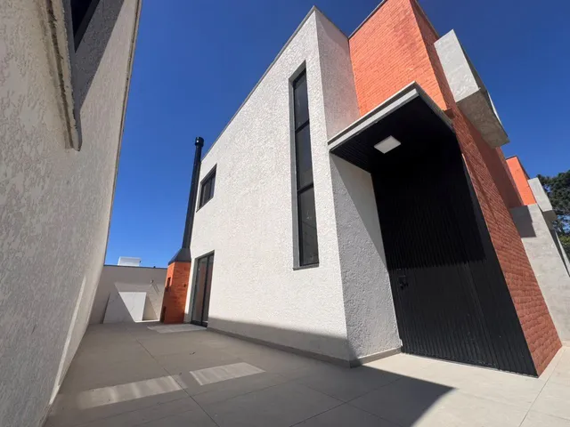Casa com 160m² 3 quartos e 3 banheiros, à venda, no bairro São João do Rio Vermelho em Florianópolis