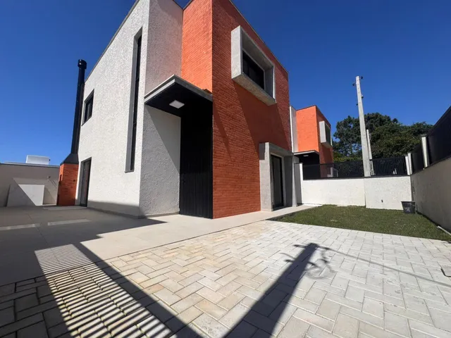 Casa com 160m² 3 quartos e 3 banheiros, à venda, no bairro São João do Rio Vermelho em Florianópolis