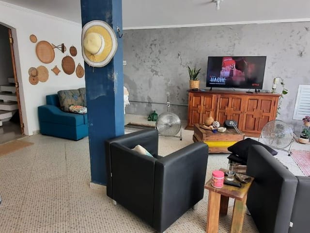 Casa com 260m² 3 quartos e 4 banheiros, à venda, no bairro Vila Valqueire em Rio de Janeiro