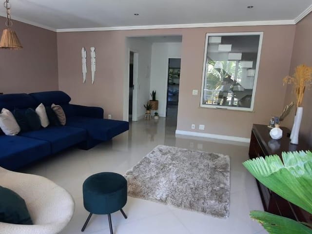 Casa com 260m² 3 quartos e 4 banheiros, à venda, no bairro Vila Valqueire em Rio de Janeiro