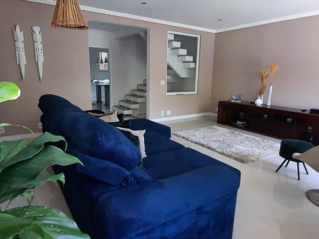 Casa com 260m² 3 quartos e 4 banheiros, à venda, no bairro Vila Valqueire em Rio de Janeiro