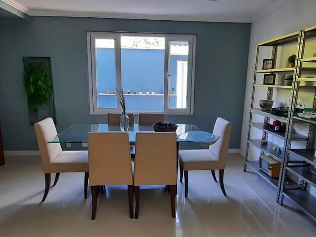 Casa com 260m² 3 quartos e 4 banheiros, à venda, no bairro Vila Valqueire em Rio de Janeiro