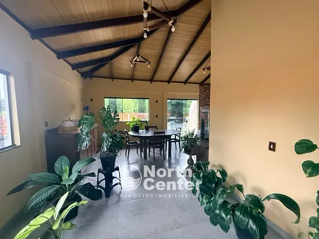 Casa com 2046m² 3 quartos e 2 banheiros, à venda, no bairro Conquista em Balneário Barra do Sul