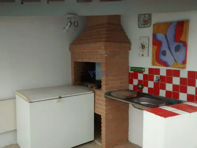 Casa com 280m² 3 quartos e 2 banheiros, à venda, no bairro Jardim das Indústrias em São José dos Campos