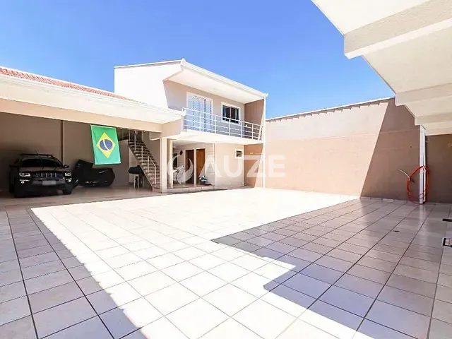 Casa com 388m² 4 quartos e 6 banheiros, à venda, no bairro Lindóia em Curitiba