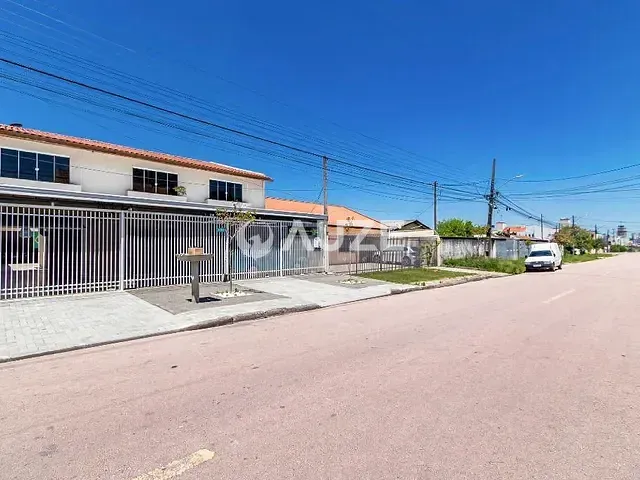 Casa com 388m² 4 quartos e 6 banheiros, à venda, no bairro Lindóia em Curitiba