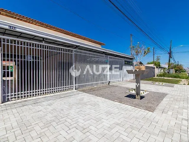 Casa com 388m² 4 quartos e 6 banheiros, à venda, no bairro Lindóia em Curitiba