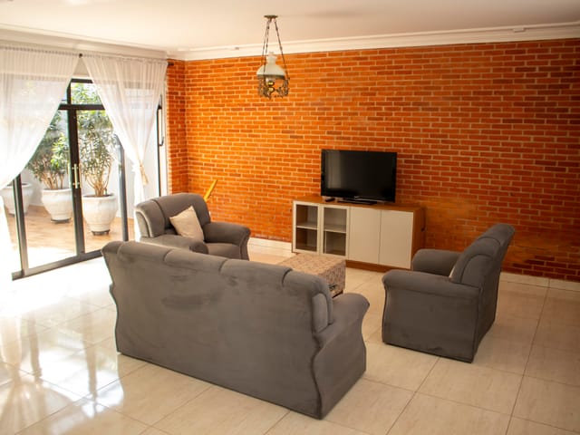 Foto do Casa - Casa para locação com 3 dormitórios (2 suítes)  -  Caravelle, Londrina/PR. | Premier Imóveis