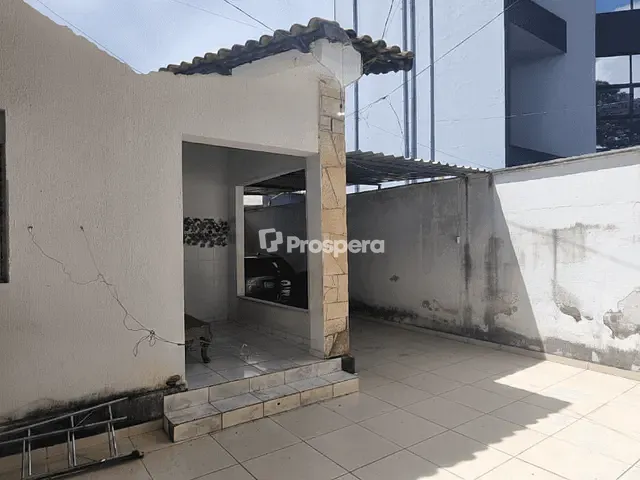 Casa com 450m² 3 quartos e 2 banheiros, à venda, no bairro Setor Coimbra em Goiânia
