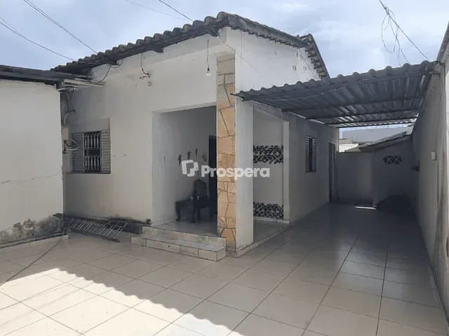 Casa com 450m² 3 quartos e 2 banheiros, à venda, no bairro Setor Coimbra em Goiânia