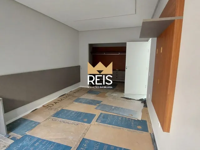 Casa 3 quartos e 5 banheiros, à venda, no bairro Campo Grande em Rio de Janeiro