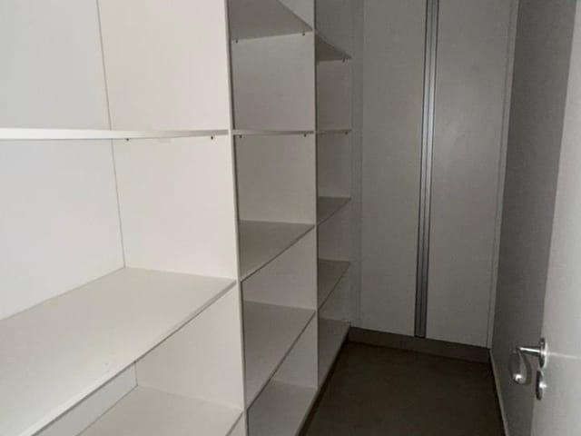 Casa 4 quartos e 5 banheiros, à venda, no bairro Esperança em Londrina