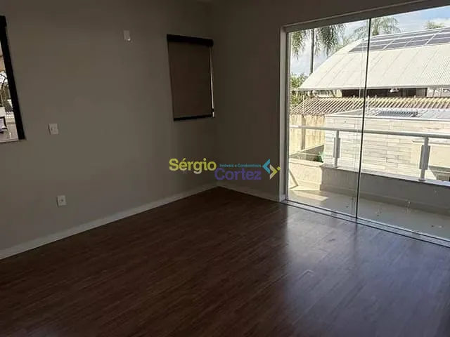 Casa 4 quartos e 5 banheiros, à venda, no bairro Esperança em Londrina