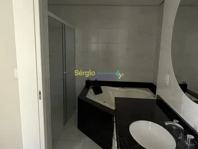 Casa 4 quartos e 5 banheiros, à venda, no bairro Esperança em Londrina