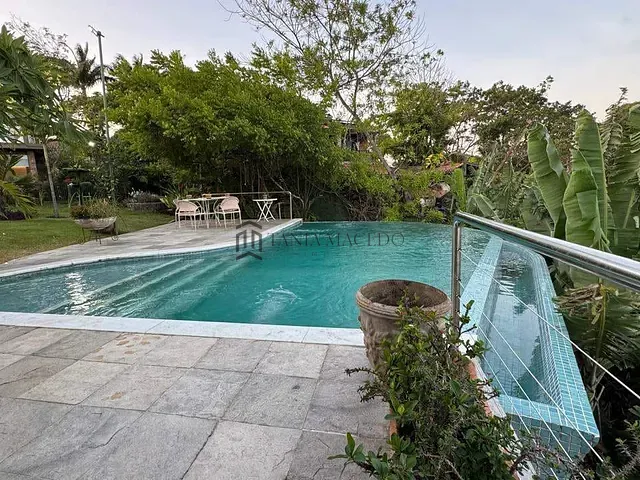 Casa com 990m² 4 quartos e 5 banheiros, à venda, no bairro Várzea em Recife