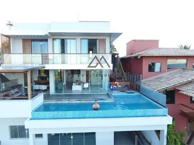 Casa com 500m² 6 quartos e 6 banheiros, para alugar, no bairro Nossa Senhora da Vitória em Ilhéus