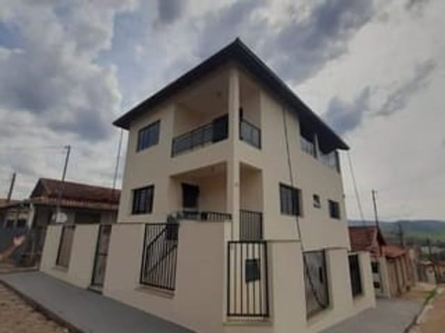 Casa com 125m², à venda, no bairro Nossa Senhora Aparecida  em Cambuí